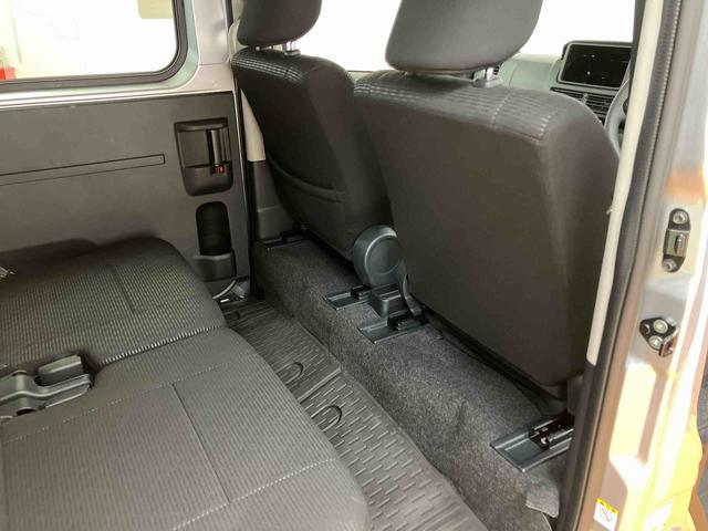 ハイゼットカーゴ クルーズターボ　スマートインナーミラー　オートライト　オートハイビーム　ＬＥＤヘッドライト　ＬＥＤフォグランプ　大型ＬＥＤ荷室灯　プッシュエンジンスタート　キーフリーシステム　両側スライドドアイージークローザー（30枚目）