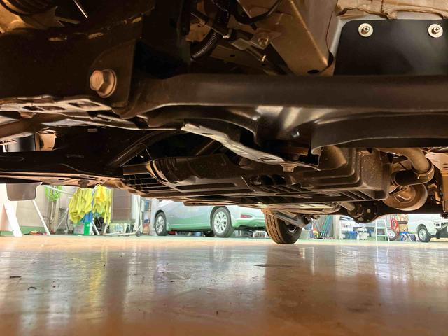 ハイゼットカーゴ クルーズターボ　スマートインナーミラー　オートライト　オートハイビーム　ＬＥＤヘッドライト　ＬＥＤフォグランプ　大型ＬＥＤ荷室灯　プッシュエンジンスタート　キーフリーシステム　両側スライドドアイージークローザー（65枚目）