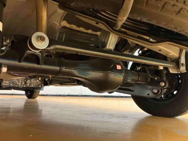 ハイゼットカーゴ クルーズターボ　スマートインナーミラー　オートライト　オートハイビーム　ＬＥＤヘッドライト　ＬＥＤフォグランプ　大型ＬＥＤ荷室灯　プッシュエンジンスタート　キーフリーシステム　両側スライドドアイージークローザー（66枚目）