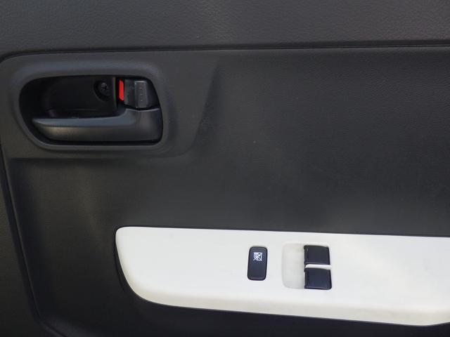 アルト Ｆ　運転席エアバック　助手席エアバック　ＡＢＳ　ＥＳＣ　衝突安全ボディ　盗難防止システム　キーレスエントリー　ＣＤ（22枚目）