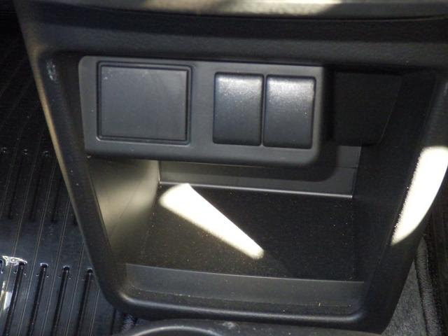 アルト Ｆ　運転席エアバック　助手席エアバック　ＡＢＳ　ＥＳＣ　衝突安全ボディ　盗難防止システム　キーレスエントリー　ＣＤ（30枚目）