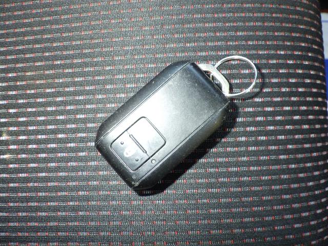 スイフトスポーツ スポーツ ZC33S 衝突軽減ブレーキ 衝突安全ボディ 盗難防止システム キーレスエントリー スマートキー シートヒーター ETC ナビ ドアバイザー プッシュスタートスイッチ オートエアコン パワーウィンドウ(63枚目)