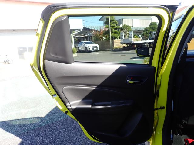 スイフトスポーツ スポーツ ZC33S 全方位カメラ付きメモリーナビ 衝突安全ボディ 盗難防止システム キーレスエントリー スマートキー シートヒーター エアコン パワーステアリング パワーウィンドウ 運転席エアバッグ(56枚目)