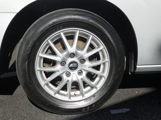 ランディ ２．０Ｘ　ナビ付　ナビ付　衝突被害軽減システム	衝突安全ボディ　クリアランスソナー	盗難防止システム　キーレスエントリー　スマートキー	アイドリングストップ	ウォークスルー	３列シート　フロントカメラ　サイドカメラ（15枚目）