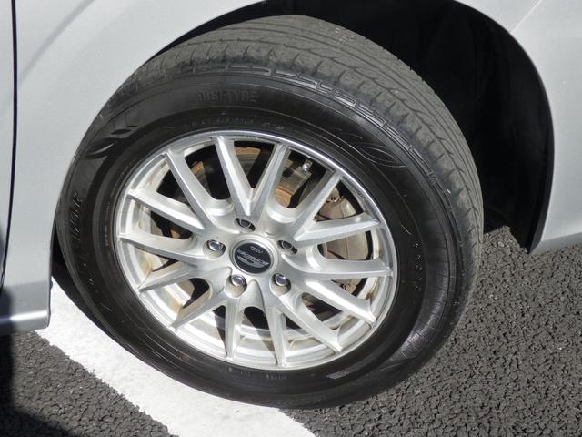 ランディ ２．０Ｘ　ナビ付　ナビ付　衝突被害軽減システム	衝突安全ボディ　クリアランスソナー	盗難防止システム　キーレスエントリー　スマートキー	アイドリングストップ	ウォークスルー	３列シート　フロントカメラ　サイドカメラ（16枚目）