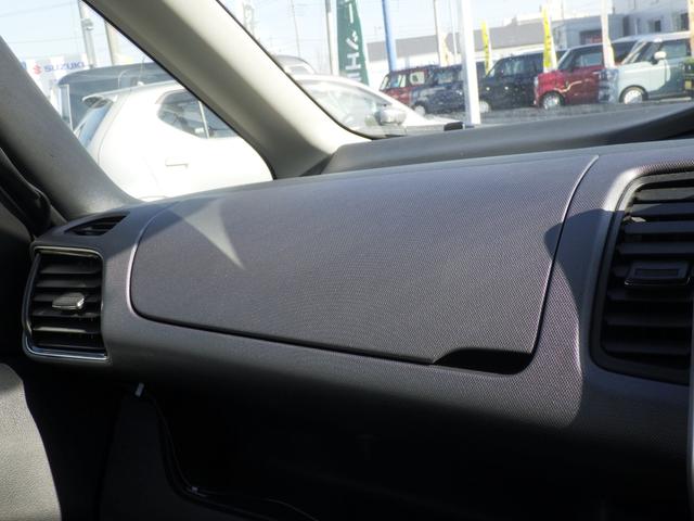 ランディ ２．０Ｘ　ナビ付　ナビ付　衝突被害軽減システム	衝突安全ボディ　クリアランスソナー	盗難防止システム　キーレスエントリー　スマートキー	アイドリングストップ	ウォークスルー	３列シート　フロントカメラ　サイドカメラ（41枚目）