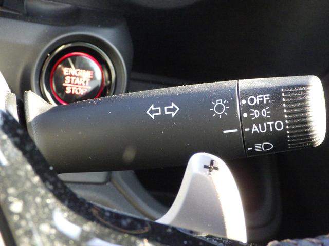 Ｎ－ＢＯＸカスタム カスタムターボ　衝突被害軽減システム　レーンアシスト	クリアランスソナー	盗難防止システム　キーレスエントリー	スマートキー　アイドリングストップ	ベンチシート	フルフラット　シートヒーター	サイドカメラ（28枚目）