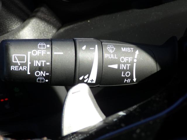 Ｎ－ＢＯＸカスタム カスタムターボ　衝突被害軽減システム　レーンアシスト	クリアランスソナー	盗難防止システム　キーレスエントリー	スマートキー　アイドリングストップ	ベンチシート	フルフラット　シートヒーター	サイドカメラ（29枚目）