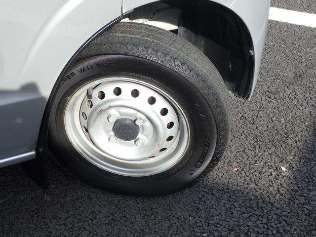 エブリイ ＰＣ　ＤＡ１７Ｖ　衝突安全ボディ　盗難防止システム　パワーウィンドウ　パワーステアリング　ＡＢＳ　ナビ　エアコン　キーレスエントリー　スライドドア（14枚目）