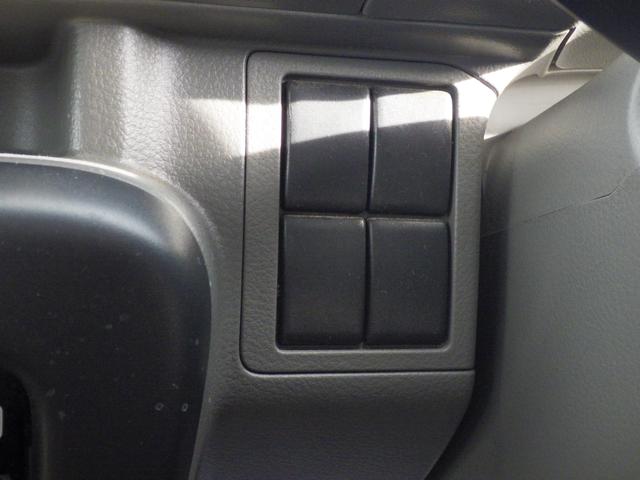 エブリイ ＰＣ　ＤＡ１７Ｖ　衝突安全ボディ　盗難防止システム　パワーウィンドウ　パワーステアリング　ＡＢＳ　ナビ　エアコン　キーレスエントリー　スライドドア（35枚目）