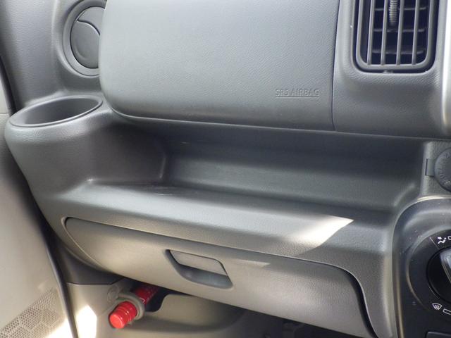 エブリイ ＰＣ　ＤＡ１７Ｖ　衝突安全ボディ　盗難防止システム　パワーウィンドウ　パワーステアリング　ＡＢＳ　ナビ　エアコン　キーレスエントリー　スライドドア（42枚目）