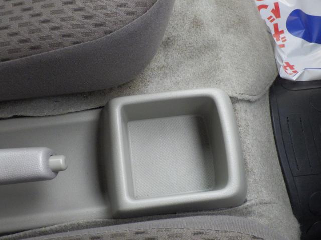 エブリイ ＰＣ　ＤＡ１７Ｖ　衝突安全ボディ　盗難防止システム　パワーウィンドウ　パワーステアリング　ＡＢＳ　ナビ　エアコン　キーレスエントリー　スライドドア（44枚目）