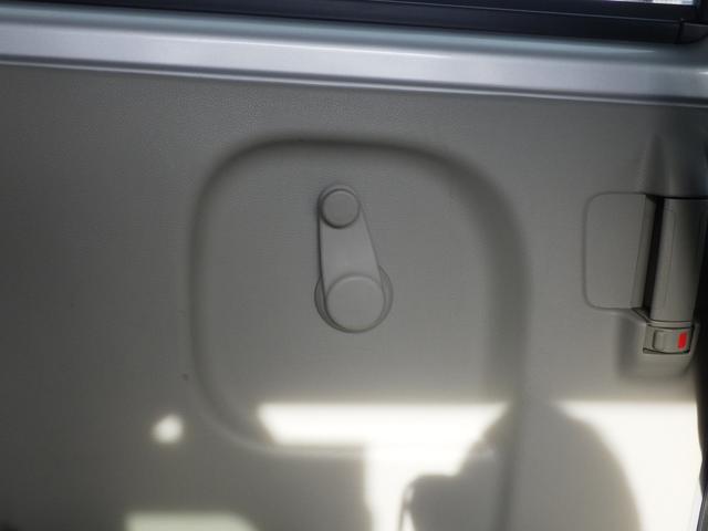 エブリイ ＰＣ　ＤＡ１７Ｖ　衝突安全ボディ　盗難防止システム　パワーウィンドウ　パワーステアリング　ＡＢＳ　ナビ　エアコン　キーレスエントリー　スライドドア（47枚目）