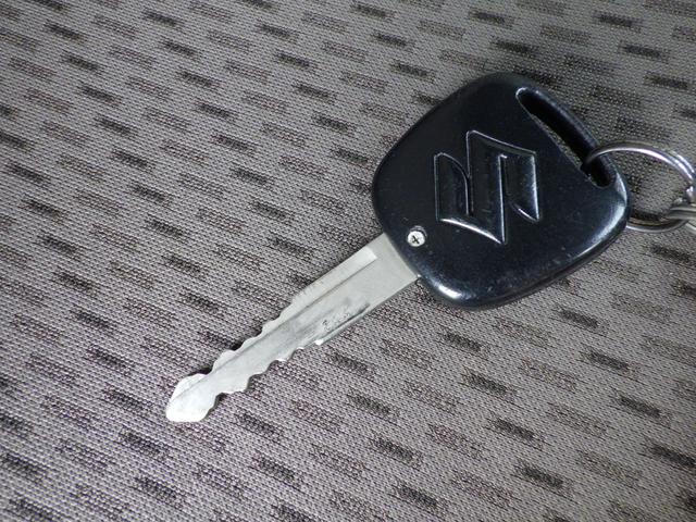 エブリイ ＰＣ　ＤＡ１７Ｖ　衝突安全ボディ　盗難防止システム　パワーウィンドウ　パワーステアリング　ＡＢＳ　ナビ　エアコン　キーレスエントリー　スライドドア（50枚目）