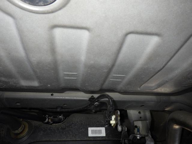アルトワークス ワークス　衝突安全ボディ　盗難防止システム　ＨＩＤ　ナビ　キーレスエントリー　スマートキー　プッシュスタートスイッチ　ドライブレコーダー　パワーウィンドウ　アイソフィックス　アクセサリーソケット（26枚目）