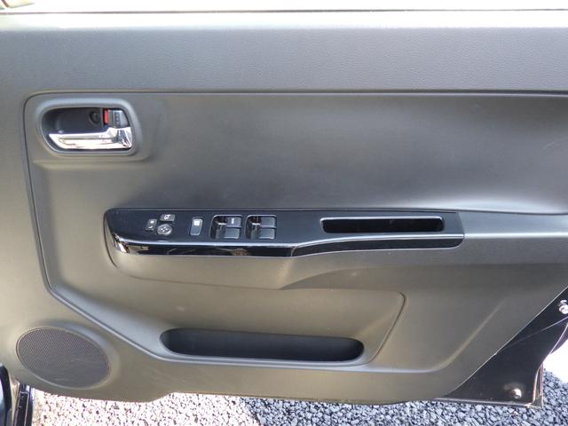 アルトワークス ワークス　衝突安全ボディ　盗難防止システム　ＨＩＤ　ナビ　キーレスエントリー　スマートキー　プッシュスタートスイッチ　ドライブレコーダー　パワーウィンドウ　アイソフィックス　アクセサリーソケット（31枚目）