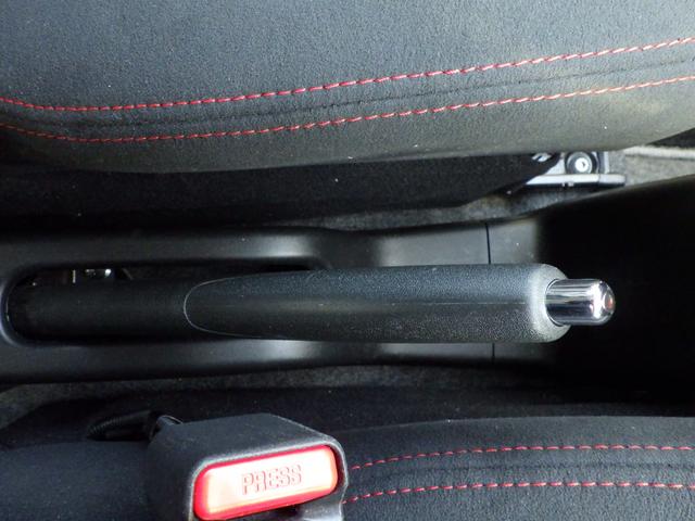 アルトワークス ワークス　衝突安全ボディ　盗難防止システム　ＨＩＤ　ナビ　キーレスエントリー　スマートキー　プッシュスタートスイッチ　ドライブレコーダー　パワーウィンドウ　アイソフィックス　アクセサリーソケット（47枚目）