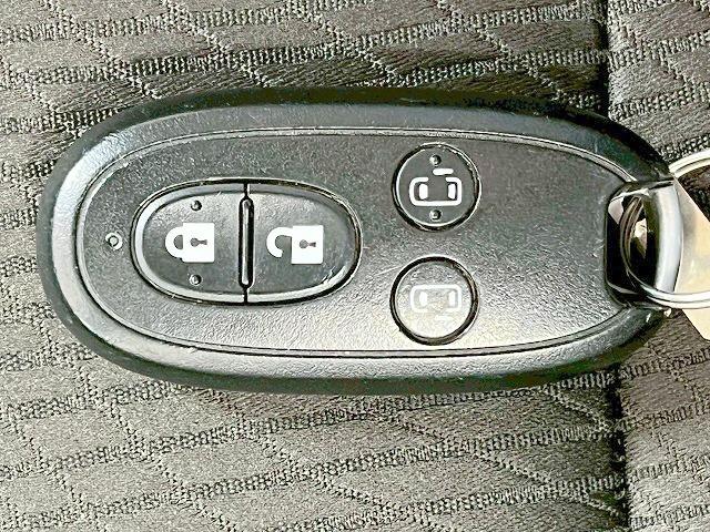 デリカＤ：２ Ｓ　社外メモリナビ　Ｂｌｕｅｔｏｏｔｈ　バックモニター　フルセグ　ＥＴＣ　スマートキー　両側自動ドア　ＨＩＤ　純正１４ＡＷ（26枚目）