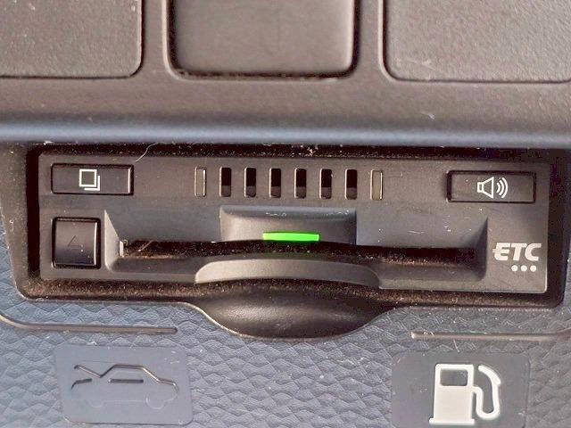 ルーミー カスタムＧ　禁煙衝突軽減ブレーキ　純正ＳＤナビ　Ｂｌｕｅｔｏｏｔｈ　３６０°モニター　フルセグ　ＥＴＣ　障害物センサー　両側自動ドア　ＬＥＤ（25枚目）