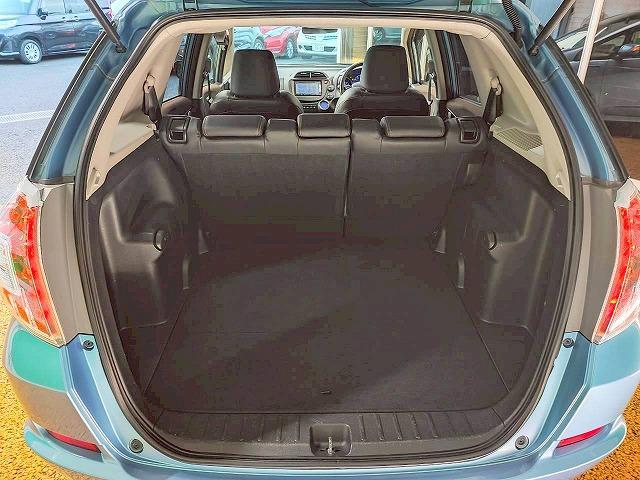 フィットシャトルハイブリッド ハイブリッド 禁煙 純正メモリナビ Bluetooth バックモニター 地デジ ETC シートヒーター HID フォグ(18枚目)