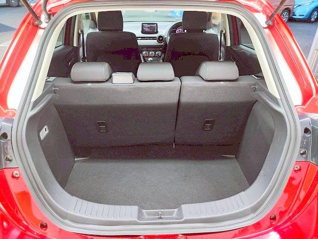 デミオ ＸＤツーリング　禁煙　衝突軽減ブレーキ　純正ＳＤナビ　Ｂｌｕｅｔｏｏｔｈ　バックモニター　フルセグ　ＥＴＣ　シートヒーター　ＬＥＤ　フォグ（18枚目）