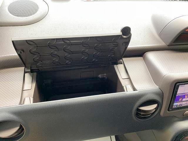 スペイド Ｇ　禁煙　純正ＳＤナビ　Ｂｌｕｅｔｏｏｔｈ　フルセグ　ＥＴＣ　シートヒーター　自動ドア（13枚目）