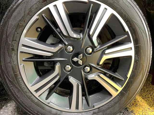 デリカＤ：２ カスタムハイブリッドＭＶ　全方位カメラパッケージ　禁煙　衝突軽減ブレーキ　社外メモリナビ　Ｂｌｕｅｔｏｏｔｈ　３６０°モニター　ＥＴＣ　両側自動ドア　ＬＥＤ　フォグ（30枚目）