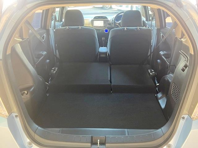 二列目シートを倒すとフラットになります！