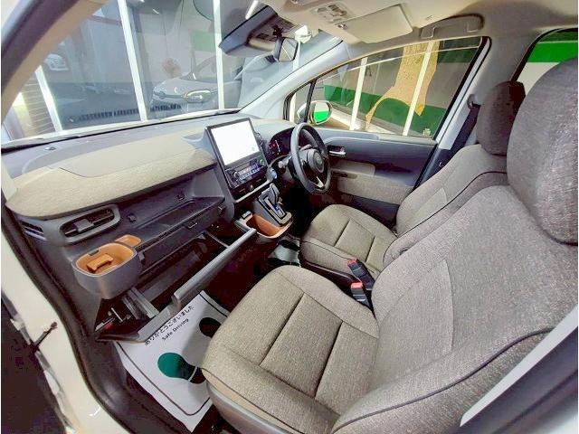 シエンタ ハイブリッドZ 禁煙 衝突軽減ブレーキ 純正メモリナビ Bluetooth バックモニター フルセグ ETC 両側自動ドア LED(10枚目)