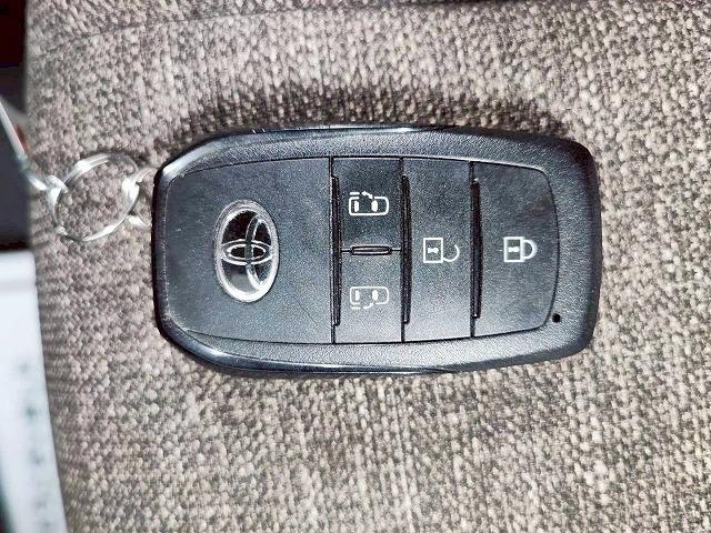 シエンタ ハイブリッドZ 禁煙 衝突軽減ブレーキ 純正メモリナビ Bluetooth バックモニター フルセグ ETC 両側自動ドア LED(28枚目)