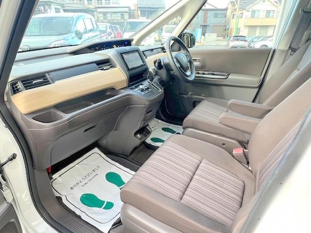 フリード Ｇ・ホンダセンシング　禁煙　衝突軽減ブレーキ　社外ＳＤナビ　Ｂｌｕｅｔｏｏｔｈ　バックモニター　フルセグ　ＥＴＣ　両側自動ドア（10枚目）