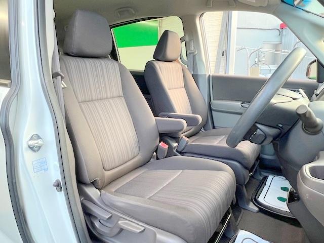 フリード Ｇ・ホンダセンシング　禁煙　衝突軽減ブレーキ　社外ＳＤナビ　Ｂｌｕｅｔｏｏｔｈ　バックモニター　フルセグ　ＥＴＣ　両側自動ドア（14枚目）