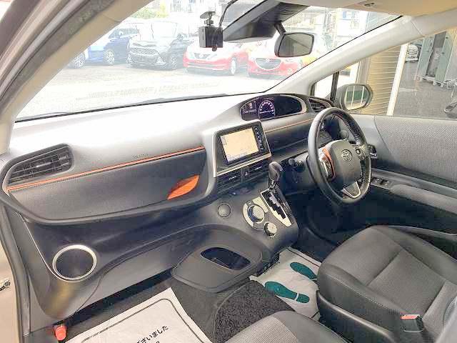 シエンタ ハイブリッドＧ　禁煙　衝突軽減ブレーキ　純正ＳＤナビ　Ｂｌｕｅｔｏｏｔｈ　バックモニター　フルセグ　ＥＴＣ　両側自動ドア（13枚目）