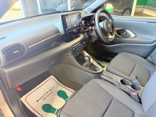 ヤリス ハイブリッドZ 禁煙 衝突軽減ブレーキ 純正メモリナビ Bluetooth 360°モニター フルセグ 両側自動ドア LED(10枚目)