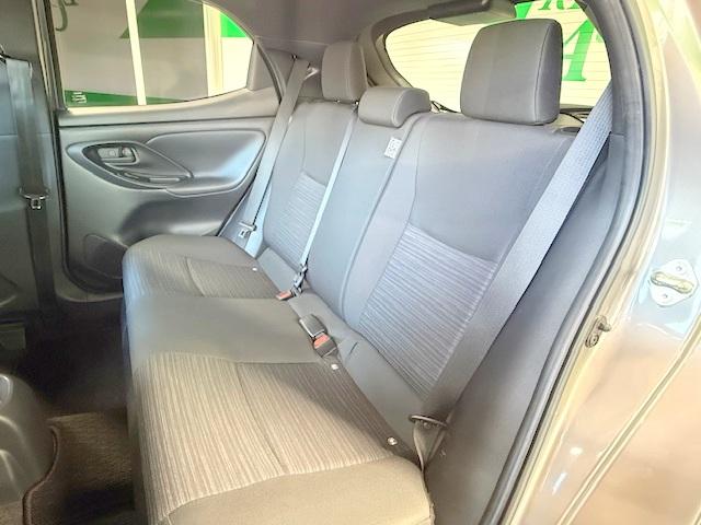 ヤリス ハイブリッドZ 禁煙 衝突軽減ブレーキ 純正メモリナビ Bluetooth 360°モニター フルセグ 両側自動ドア LED(16枚目)