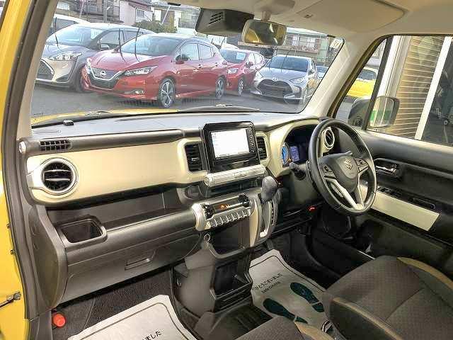 内装状態も特に大きく目立つ汚れや傷も無くキレイです！気になるニオイもありませんので内装にこだわる方にはおススメの１台です！