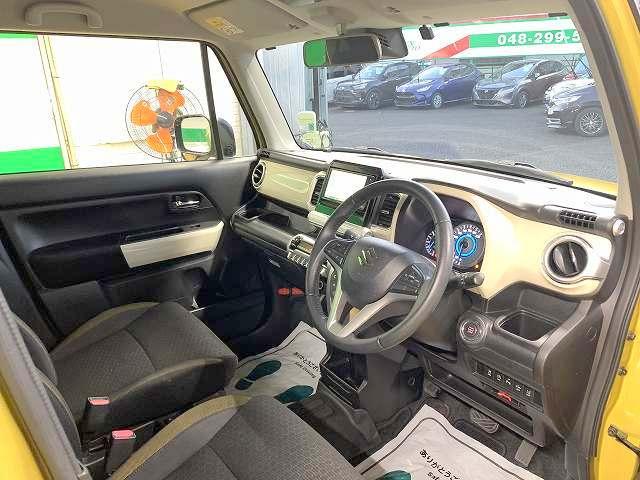 内装状態も特に大きく目立つ汚れや傷も無くキレイです！気になるニオイもありませんので内装にこだわる方にはおススメの１台です！