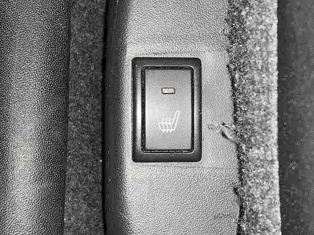 シートヒーターが付いてます！