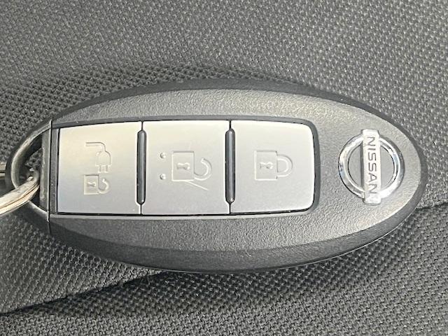 リーフ Ｇ　禁煙　衝突軽減ブレーキ　純正ＳＤナビ　Ｂｌｕｅｔｏｏｔｈ　３６０°モニター　地デジ　ＥＴＣ　シートヒーター　ＬＥＤ　フォグ（29枚目）