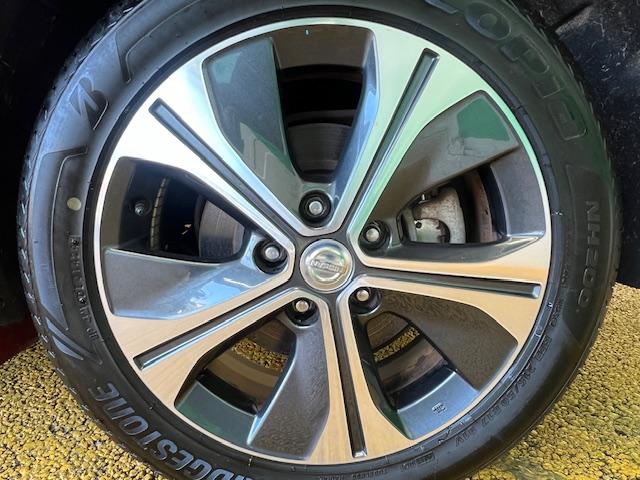 リーフ Ｇ　禁煙　衝突軽減ブレーキ　純正ＳＤナビ　Ｂｌｕｅｔｏｏｔｈ　３６０°モニター　地デジ　ＥＴＣ　シートヒーター　ＬＥＤ　フォグ（31枚目）