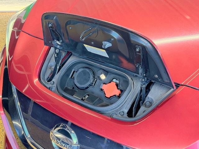 リーフ Ｇ　禁煙　衝突軽減ブレーキ　純正ＳＤナビ　Ｂｌｕｅｔｏｏｔｈ　３６０°モニター　地デジ　ＥＴＣ　シートヒーター　ＬＥＤ　フォグ（36枚目）