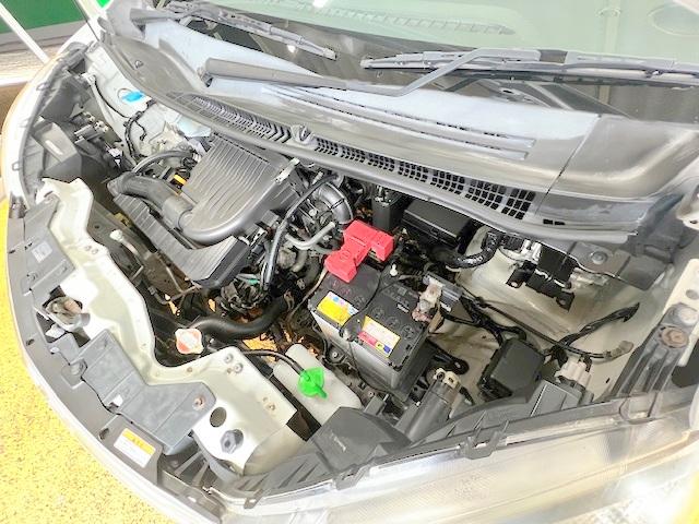 デリカＤ：２ Ｘ　社外メモリナビ　Ｂｌｕｅｔｏｏｔｈ　フルセグ　ＥＴＣ　スマートキー　自動ドア　純正１５インチＡＷ（8枚目）