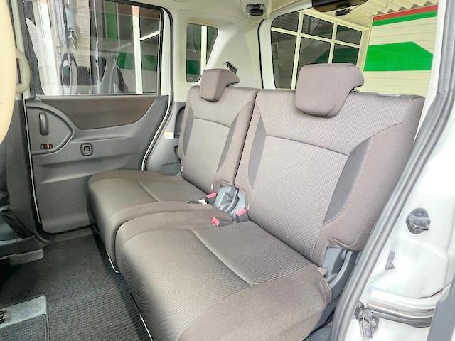 デリカＤ：２ Ｘ　社外メモリナビ　Ｂｌｕｅｔｏｏｔｈ　フルセグ　ＥＴＣ　スマートキー　自動ドア　純正１５インチＡＷ（15枚目）