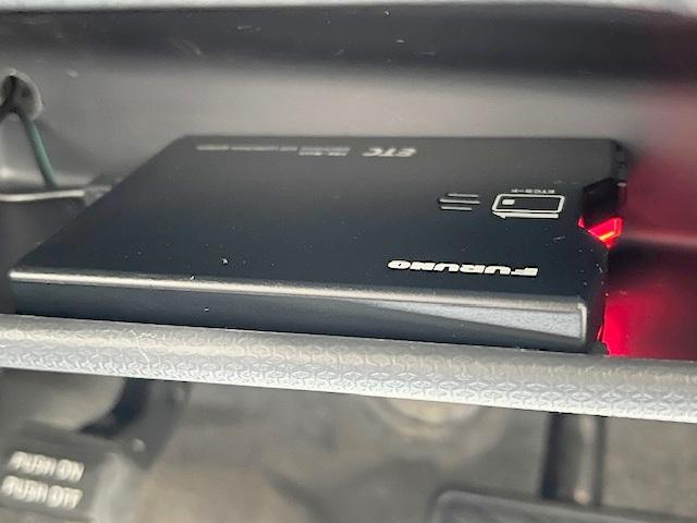 デリカＤ：２ Ｘ　社外メモリナビ　Ｂｌｕｅｔｏｏｔｈ　フルセグ　ＥＴＣ　スマートキー　自動ドア　純正１５インチＡＷ（21枚目）