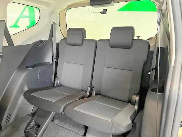 シエンタ ハイブリッド　Ｇ　セーフティーエディションＩＩ　禁煙　衝突軽減ブレーキ　純正ＳＤナビ　Ｂｌｕｅｔｏｏｔｈ　バックモニター　フルセグ　ＥＴＣ　両側自動ドア　ＬＥＤ（17枚目）