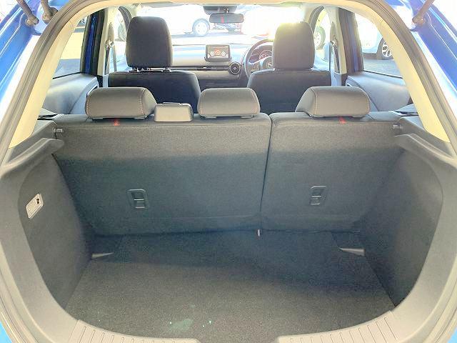 デミオ ＸＤツーリング　禁煙　６速ＭＴ　衝突軽減ブレーキ　純正ＳＤナビ　Ｂｌｕｅｔｏｏｔｈ　バックモニター　フルセグ　ＬＥＤ（18枚目）