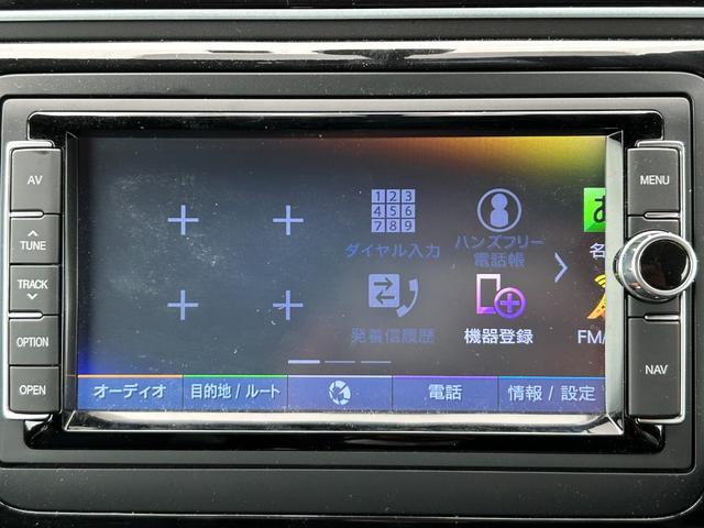 ザ・ビートル デザインマイスター　レザー　クルコン　スマートキー　ＳＤナビ　Ｂカメラ　ＤＴＶ　ＤＶＤ　ＣＤ　　Ｂｌｕｅｔｏｏｔｈ　ＵＳＢ　ＡＶ端子　シートヒーター　　ブラインドスポット　前後ドラレコ　ＨＩＤ　前後フォグ（8枚目）