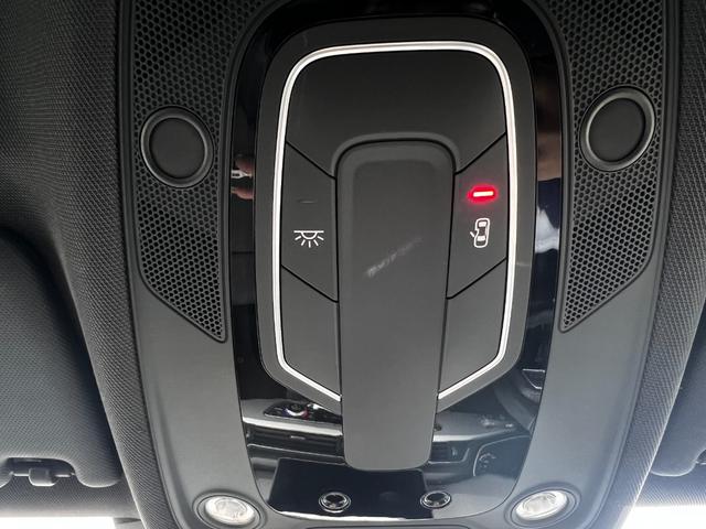 ２．０ＴＦＳＩ　ＨＤＤナビ　ＭＳＶ　ＤＶＤ　ＣＤ　ＡＵＸ　Ｂｌｕｅｔｏｏｔｈ　バックカメラ　ＥＴＣ　クルコン　パドルシフト　アドバンスドキー　ハーフレザー　シートヒーター　　コーナーセンサー　ＨＩＤ　前後フォグ(21枚目)