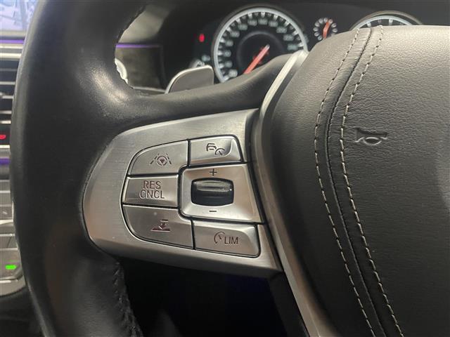 ７シリーズ ７４０ｉ　Ｍスポーツ　ワンオーナー　サンルーフ　Ｈａｒｍａｎ／ｋａｒｄｏｎ　ヘッドアップディスプレイ　シートベンチレーション　純正ナビ　全方位カメラ　ＡＣＣ　スマートキー　禁煙車　コーナーセンサー　オートハイビーム（19枚目）