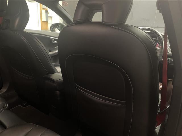 V40 T5 Rデザイン カーボンエディション ブラックレザーシート 純正HDDナビ フルセグTV 19インチAW Bluetooth 前席シートヒーター 前席パワーシート スマートキー ACC 純正フロアマット(8枚目)